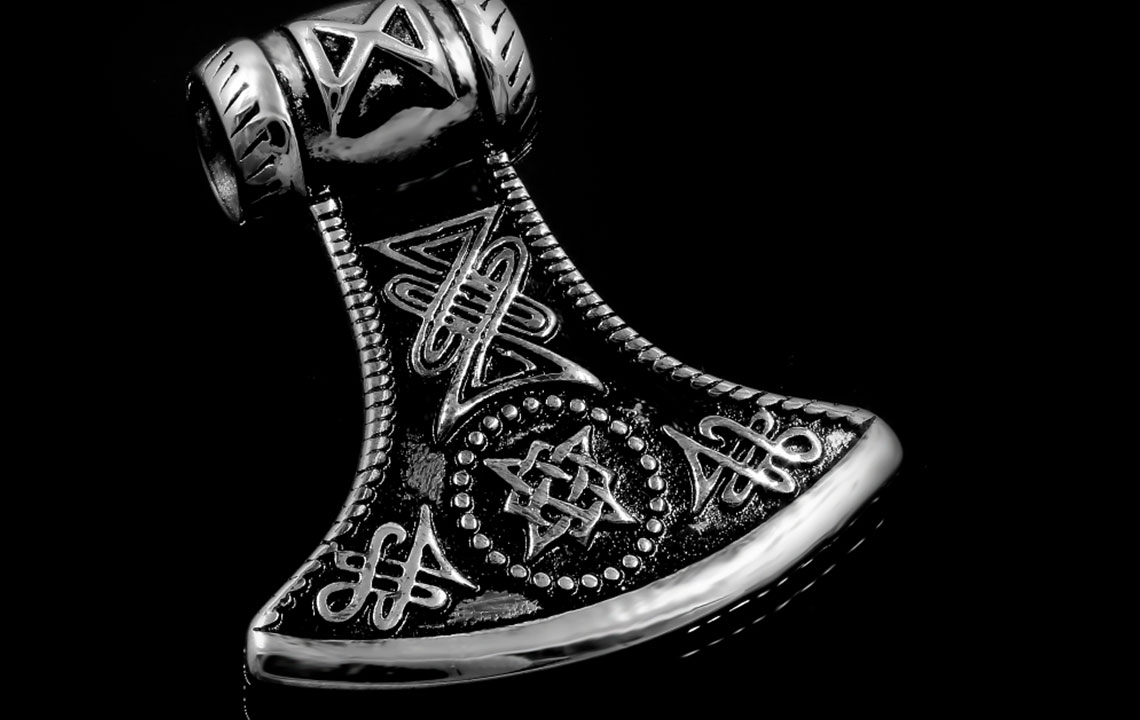 Top 4 Trends Shaping Men’s Jewelry Styles