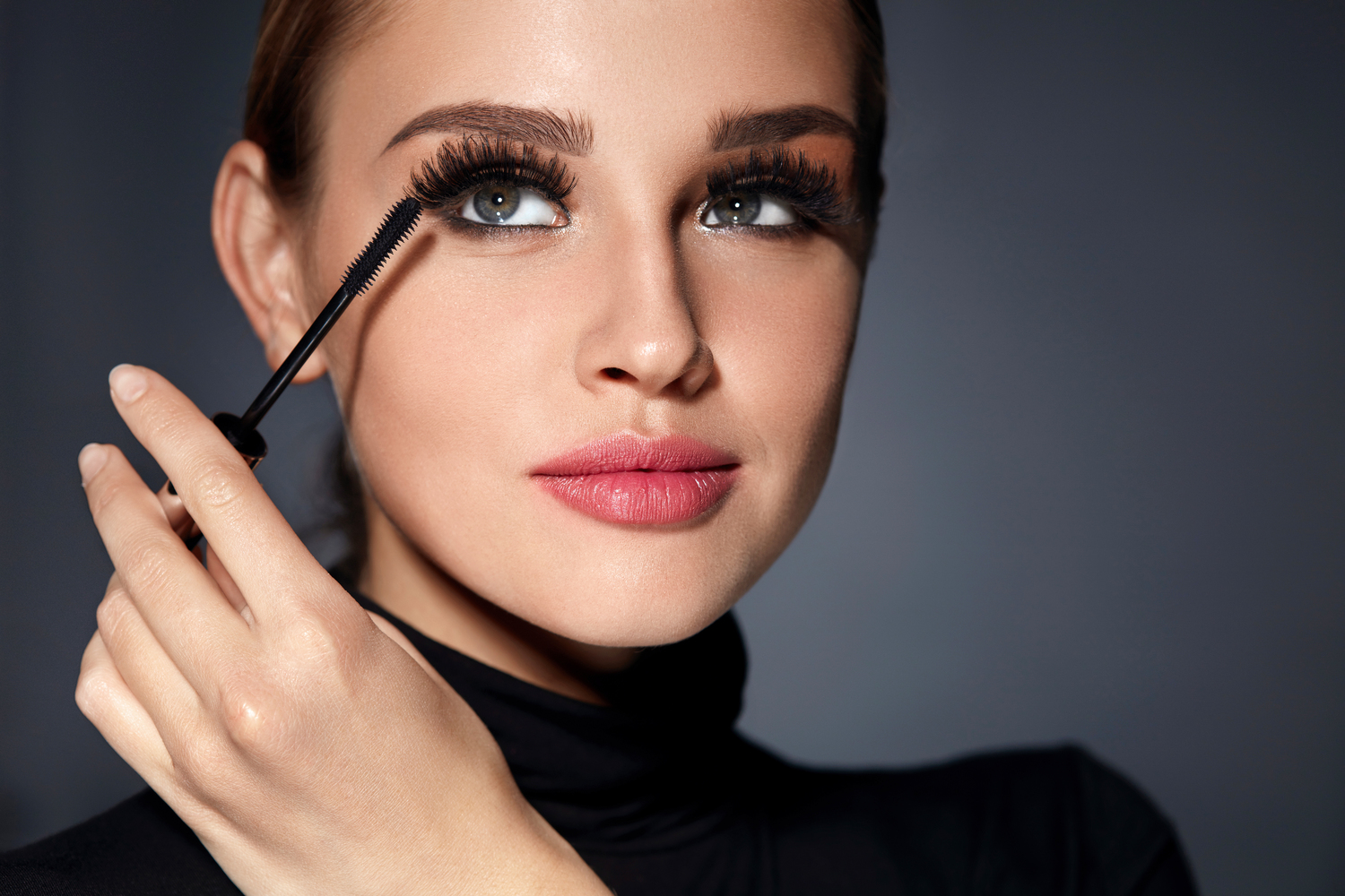 Essential Tips for First-Time Mascara Users
