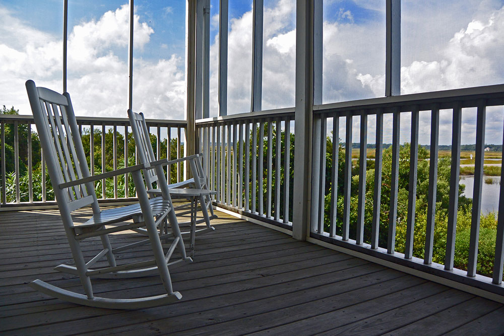Top 3 Online Destinations for Affordable and Stylish Rocking Chairs