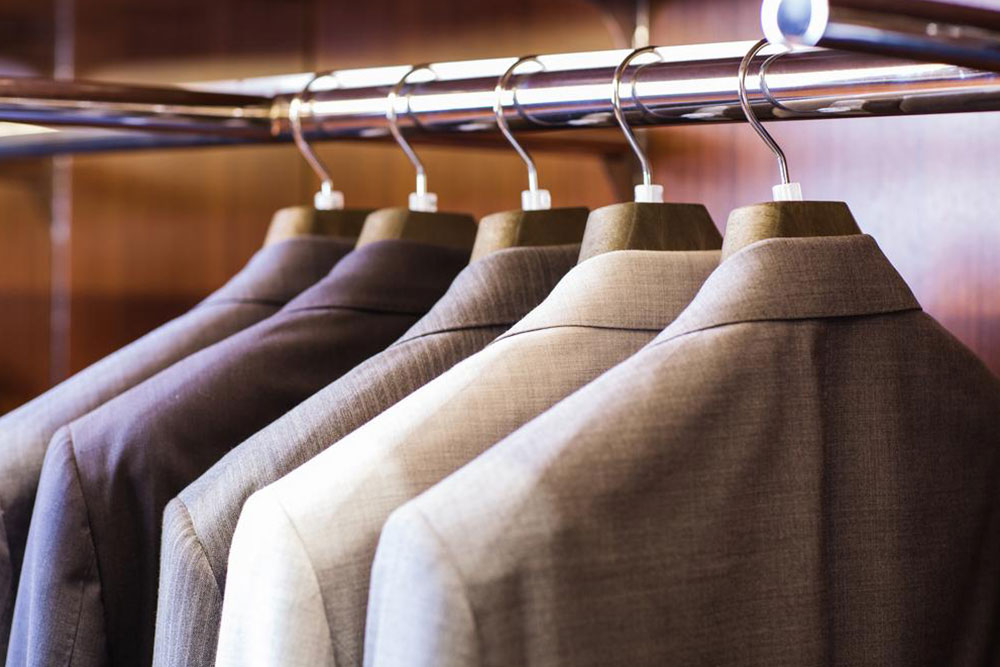 Top 5 Online Stores for Bedroom Closet Solutions