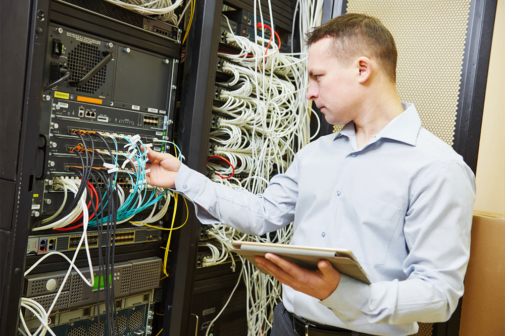 Understanding Hardware and Virtual Network Ports