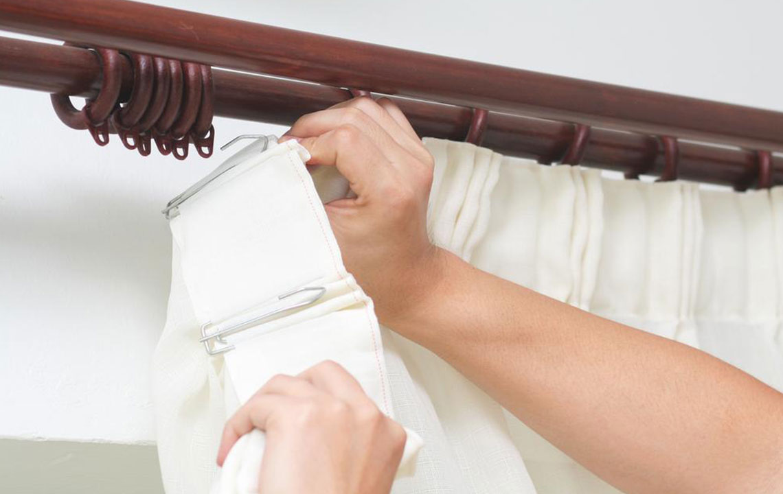 Differences Between Blackout and Insulated (Thermal) Curtains Explained