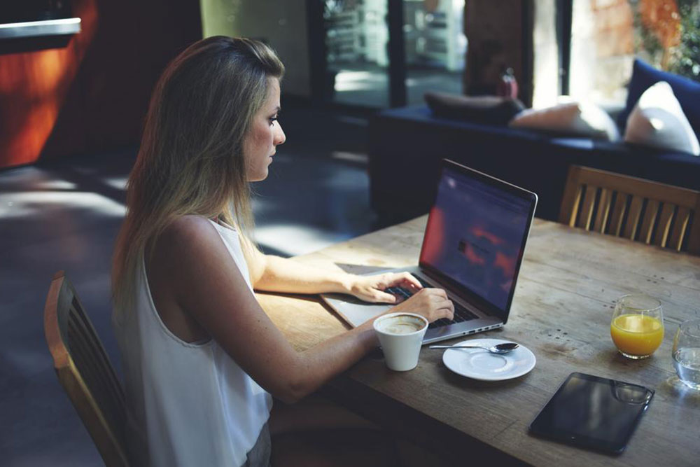 Advantages of Purchasing Certified Refurbished Laptops