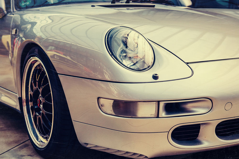 Top 6 Strategies for Securing a Deal on a Pre-Owned Porsche 911 from a Bank
