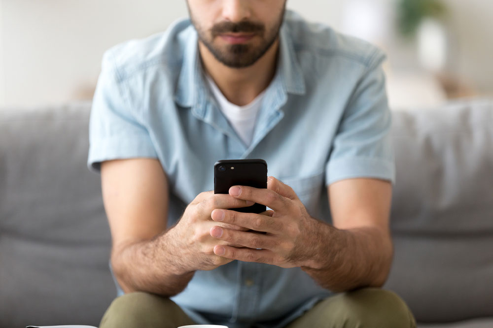 Effective Methods for Restoring Deleted Text Messages