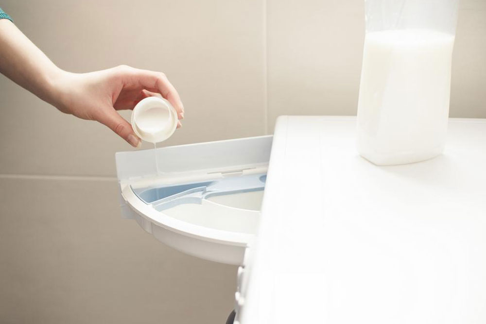Natural and Effective Ways to Maintain a Fresh and Odor-Free Washing Machine