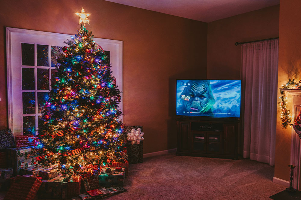 Guide to Christmas Tree Decoration and Black Friday Deals