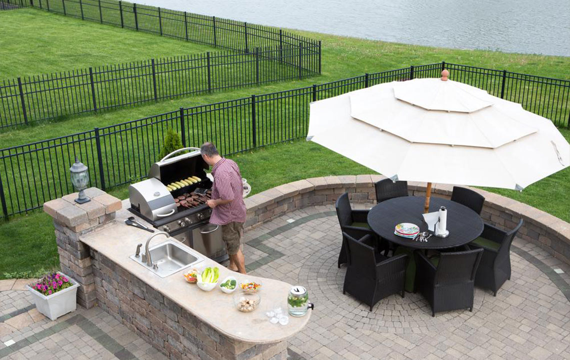 Essential Tips for Creating Your Perfect Outdoor Kitchen
