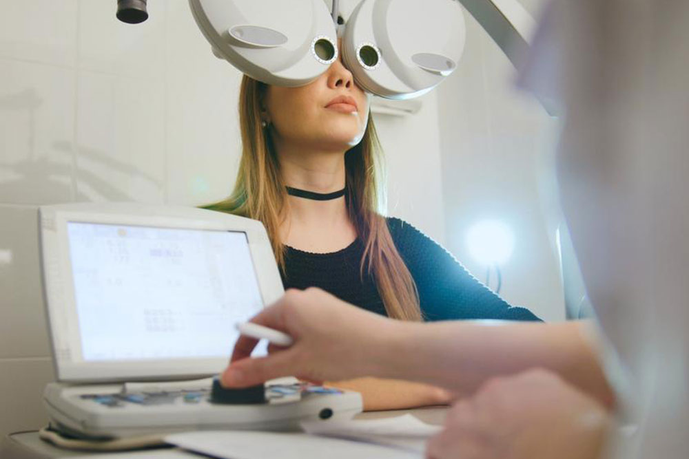 Signs and Symptoms of Cataracts You Should Know