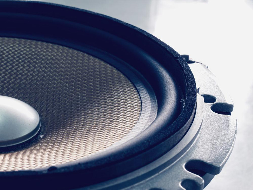 Key Factors to Consider Before Purchasing Home Speakers