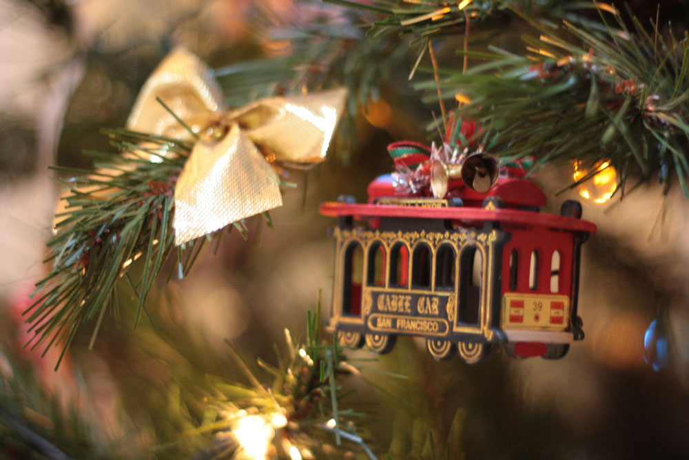 Top Online Stores to Shop for Christmas Tree Decorations