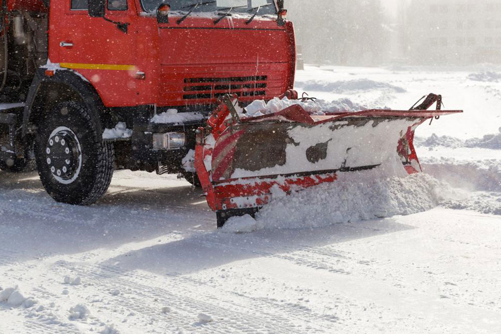Comprehensive Guide to Choosing the Ideal Snow Plow for Your Truck
