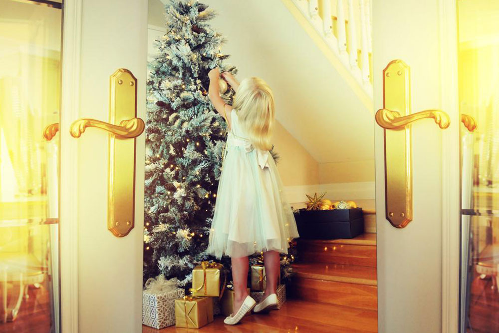 Why Shopping for Christmas Trees Online During Black Friday is a Smart Choice