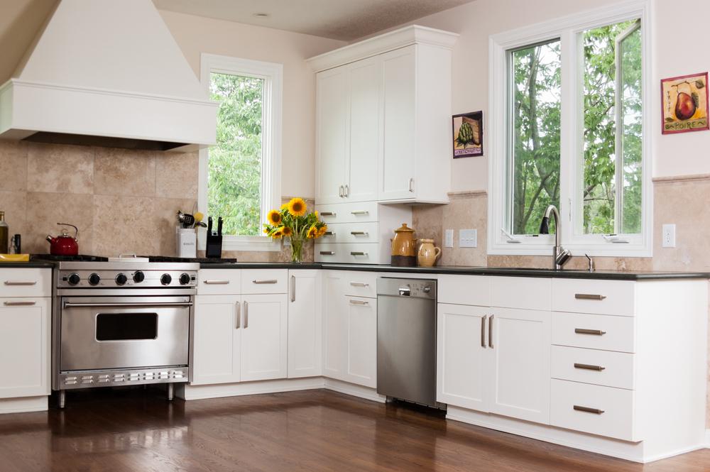 Minimalist Kitchen: Essential Tips for a Clutter-Free Space