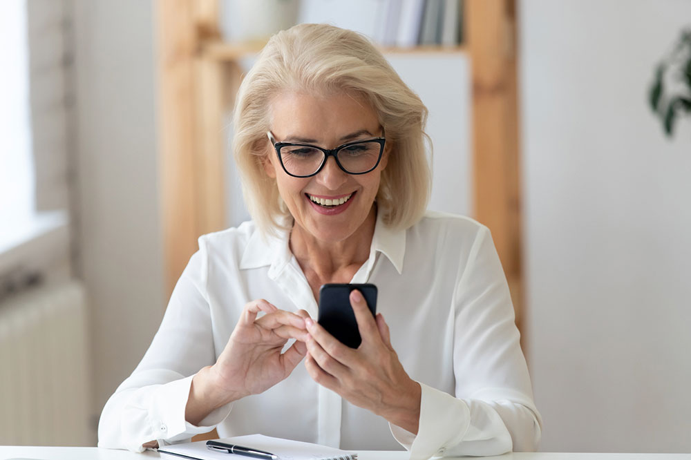 Top Senior-Friendly Mobile Plans to Stay Connected