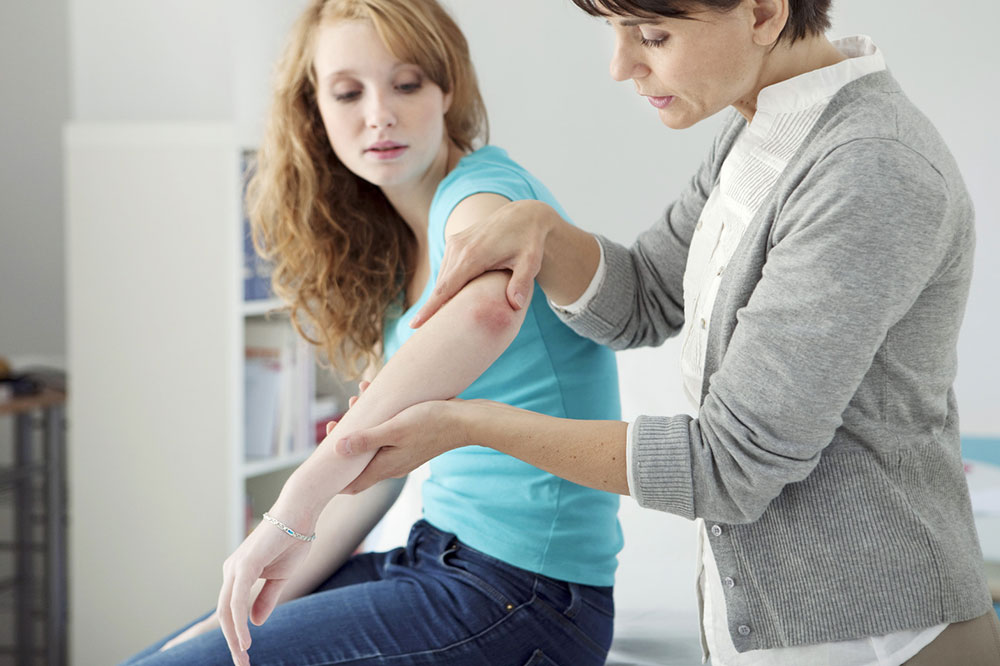 Understanding Psoriasis: Symptoms, Causes, and Treatment Strategies