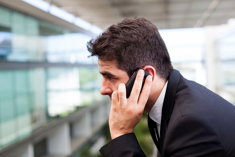 Essential Tips for Choosing the Right Mobile Network Provider