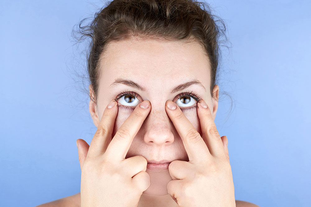 Understanding Presbyopia: Natural Remedies and Dietary Tips