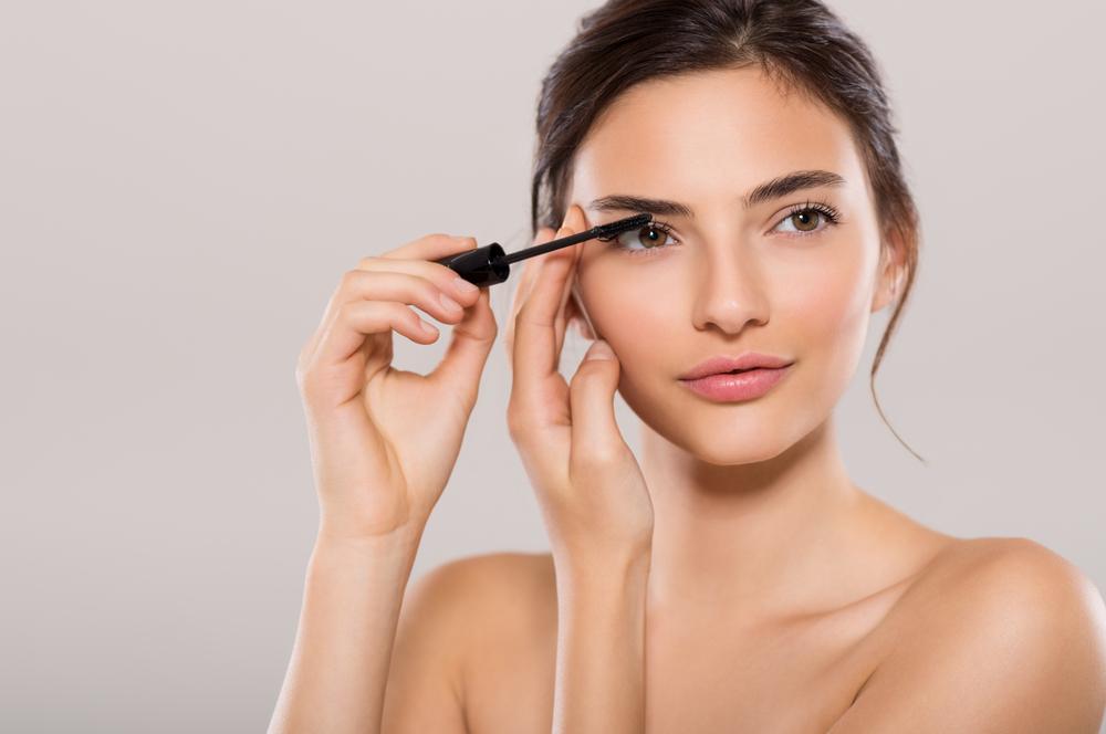 Best Mascara Brands: Price Range and Key Features