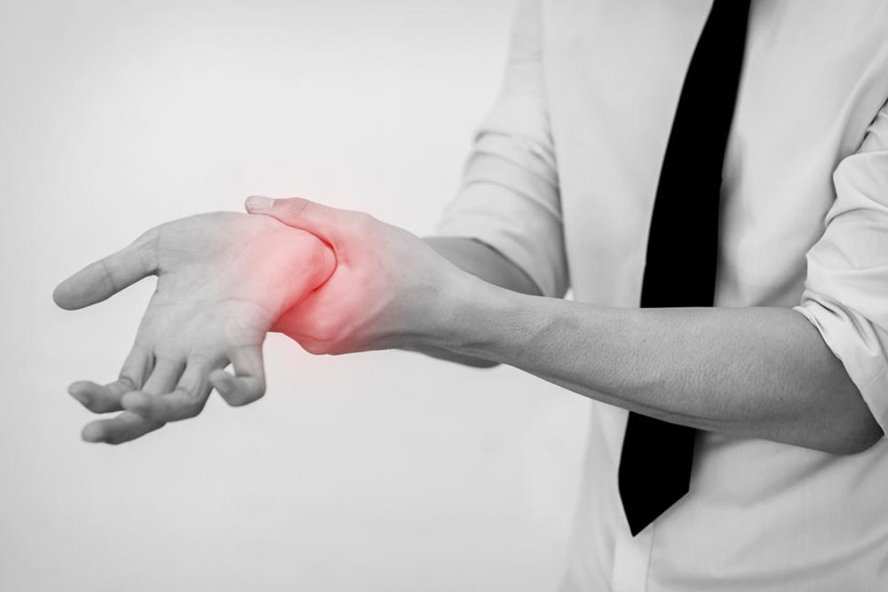 Comprehensive Guide to Rheumatoid Arthritis and Lupus: Symptoms, Key Differences, and Effective Treatments