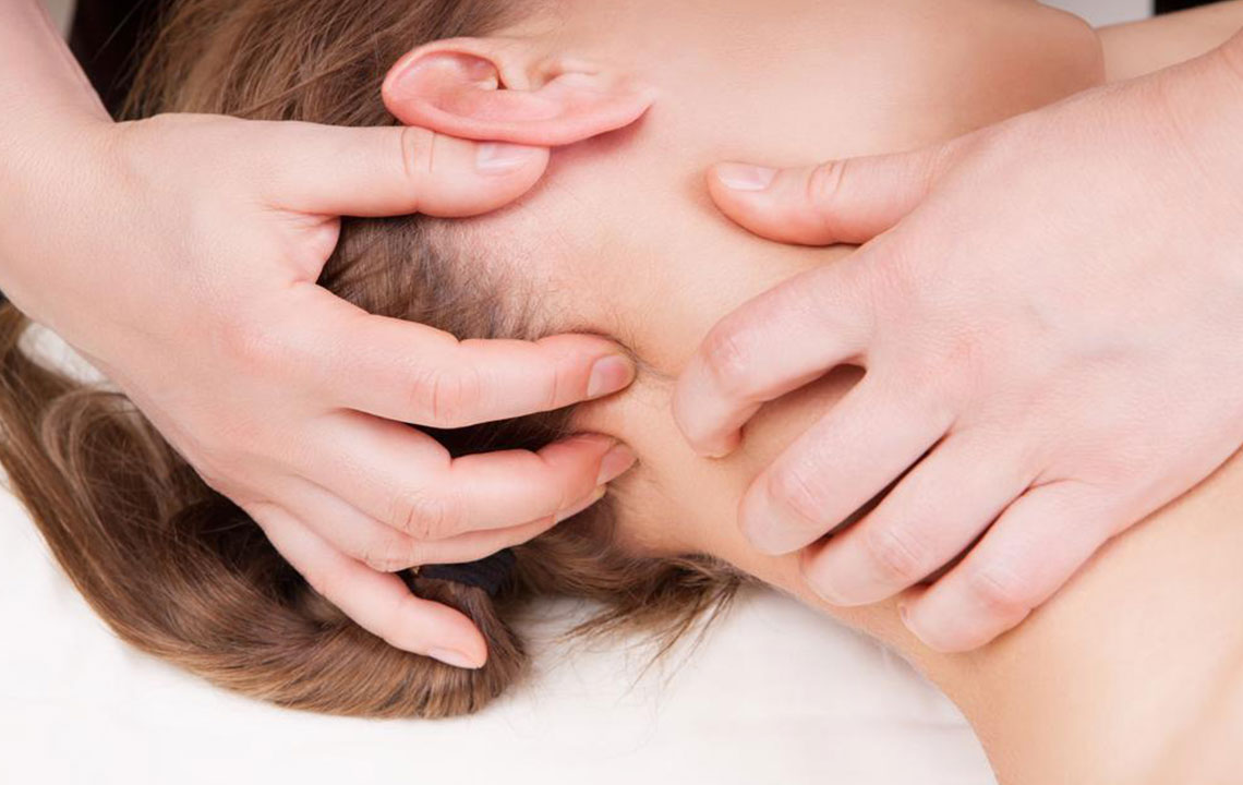 Effective Ways to Tighten Sagging Skin on Your Neck