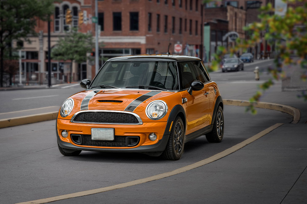 Distinctive Features of the MINI Cooper You Should Know